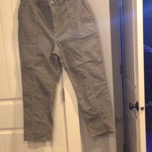 Nwot size 16 old navy sky-hi straight